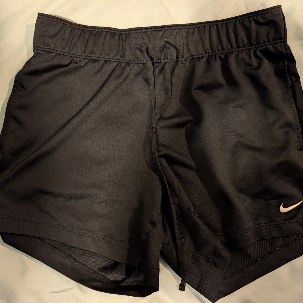Nike Black Athletic Shorts Moisture-Wicking Design